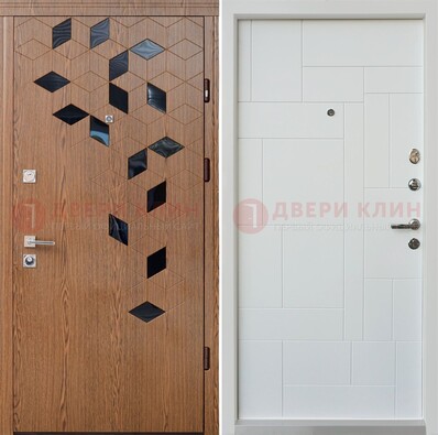 Коричневая металлическая дверь МДФ внутри белого цвета ДМ-256 в Ярославле
