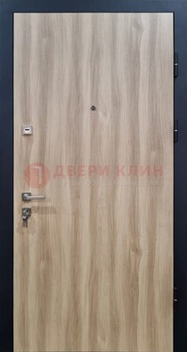Светлая металлическая дверь с МДФ ДМ-340 в Ярославле