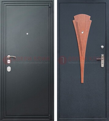 Черная железная дверь с порошковым покрытием и накладкой МДФ внутри ДП-245 в Реутове