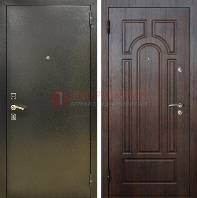 Железная темно-серая дверь с порошковым напылением и МДФ Тисненый орех ДП-275 в Ярославле