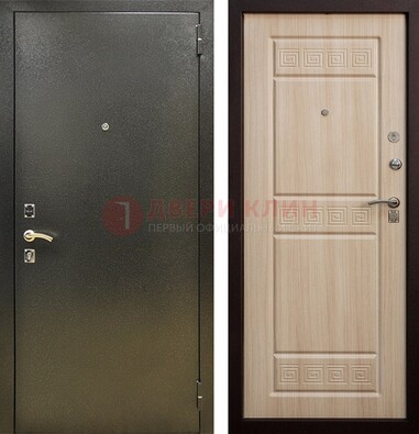 Железная темно-серая дверь с порошковым напылением и МДФ с резьбой ДП-276 в Ярославле