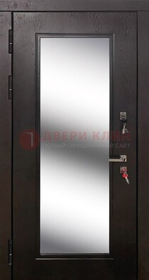 Коричневая железная дверь со стеклом для дома ДС-23 в Ярославле