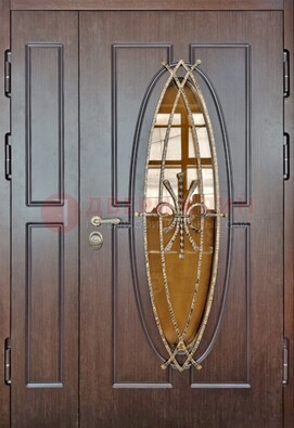 Полуторная металлическая дверь со стеклом и ковкой ДСК-108 в Ярославле