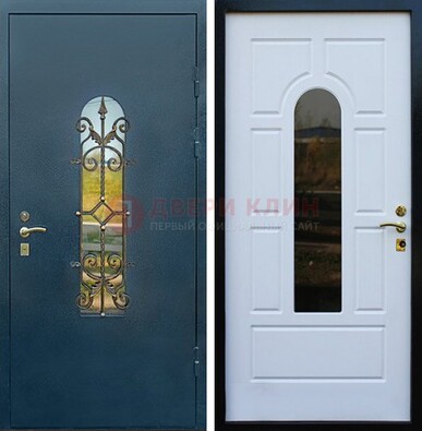 Входная дверь Дверь со стеклом и ковкой ДСК-71 для кирпичного дома в Ярославле
