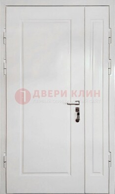 Полуторная металлическая дверь с МДФ в белом цвете ПЛ-24 в Ярославле